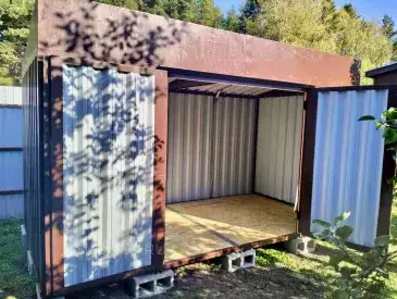 Хозблок для хранения садовой техники в шоколадном цвете в СНТ Ясная поляна, Раменский р-н, МО
