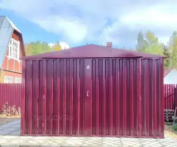 Металлический гараж 5,06 × 4,22 м для мини-трактора с системой хранения в МО, Дмитровский -он, СНТ Светлячок